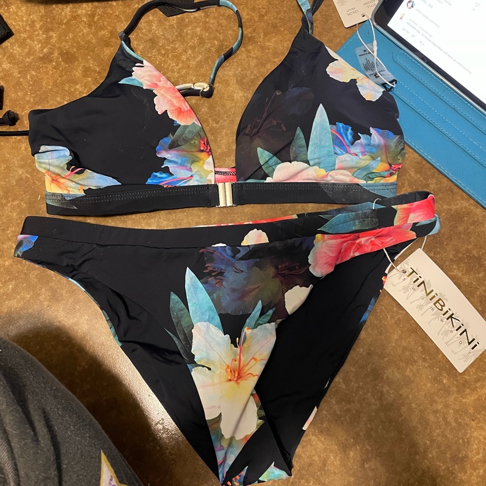 Fashion nova bathing suit